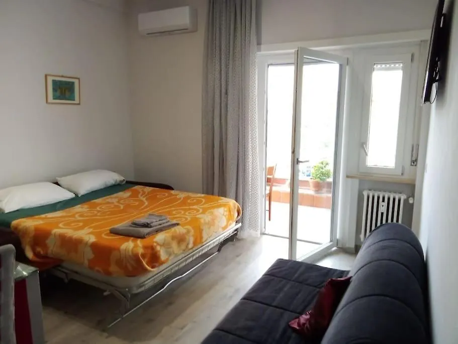 Casa Confortevole A San Giovanni Roma Apartman 0*, Róma